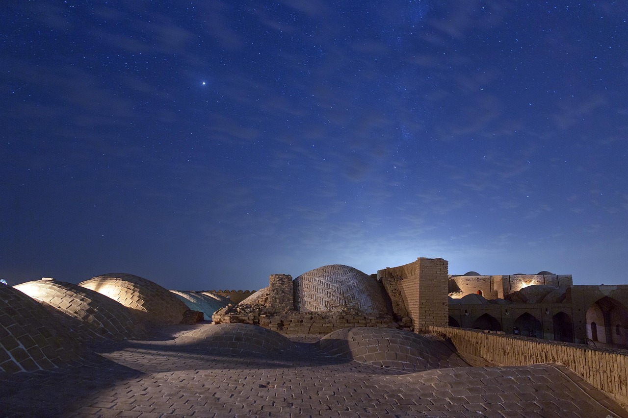 Stary sky in Central Iran in a caravanserai-Mostafa Meraji-Pixabay