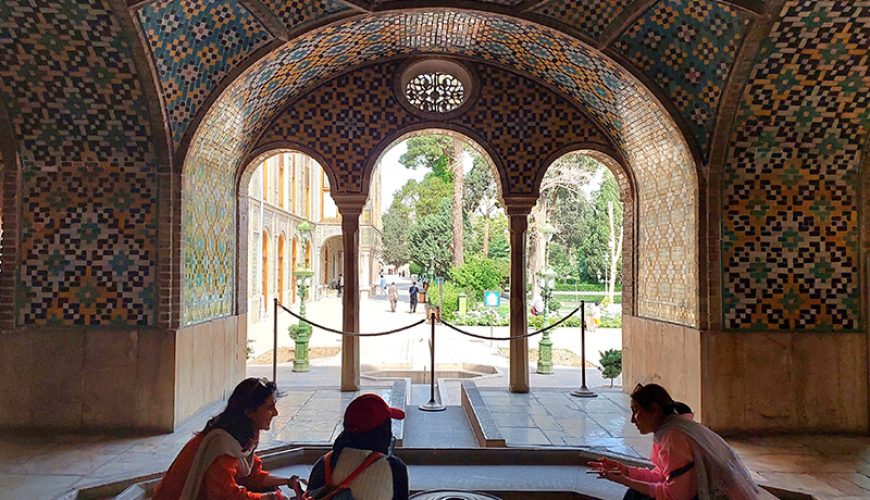 Compassimo-Local visitors in Karim Khani Nook-Golestan Palace-Tehran