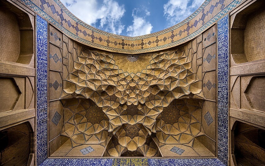 Compassimo-Eastern iwan of Jameh Mosque of Isfahan